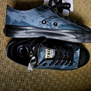 Ethletic brand shoes, women's size 6